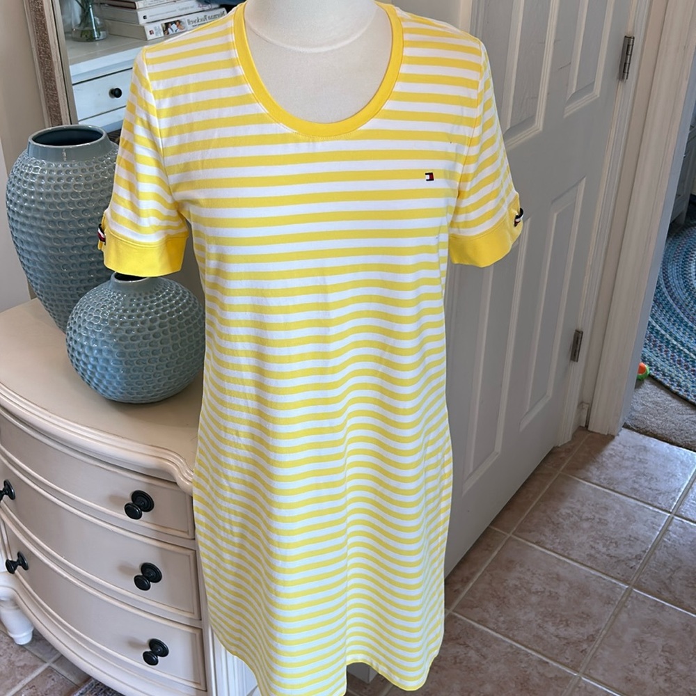 NWT Tommy Hilfiger Yellow and White Striped  Dress SZ MED